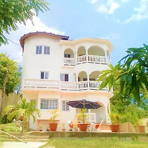 Annie's White House On The Hill Negril